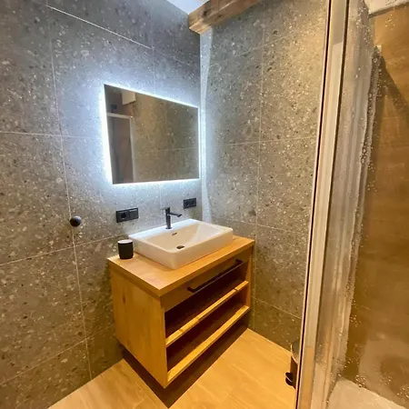 In Saalfelden Near Slopes, Cleaning Included Appartement