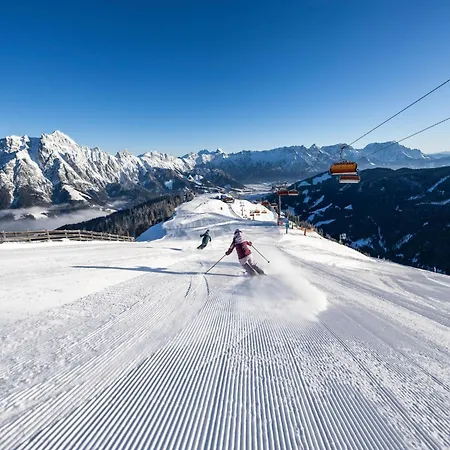 In Saalfelden Near Slopes, Cleaning Included Appartement Lanthal